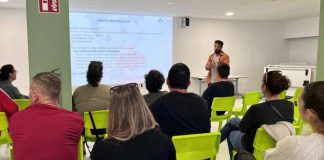 Talleres de prevención del uso de pantallas dirigidos a familias y alumnado de Formentera Talleres prevención sobre uso de pantallas