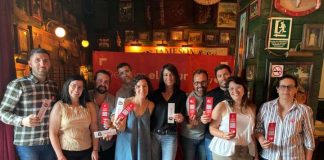 Els socialistes de Formentera presenten el seu programa electoral davant el jovent de l’illa Ana Juan y sus compañeros de lista en la reunión con jóvenes de la isla
