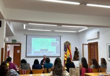 Se inicia el primer curso de Guía Turístico que se realiza en Formentera Asistentes al curso de Guía Turístico de Formentera