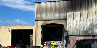 Incendio en una nave de la zona industrial Incendio nave zona industrial