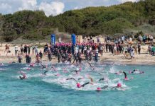 Más de 600 nadadores se han dado cita en la isla para participar en la Marnaton eDreams Formentera by Baleària