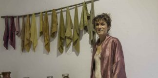 Simona Colzi enseña secretos del arte textil a través de la exposición «Madre Tierra» Simona Colzi "Madre Tierra"