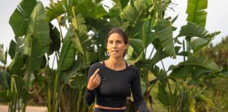 Clase magistral «El poder de la autotransformación con Alessandra Oram», para celebrar el Día Internacional del Yoga Alessandra Oram profesora de Yoga