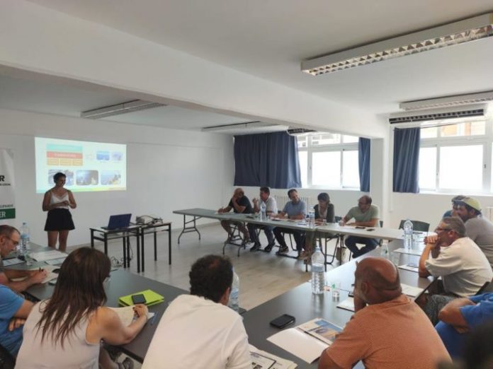 Un momento de la reunión del grupo de acción local de pesca pitiuso
