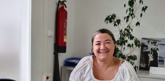 Formentera aprueba el II Plan de Igualdad 2024-2027 La consellera Eva Nieto en su despacho en Sant Francesc