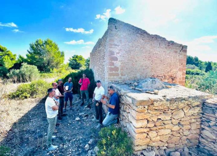 Visita a cases Ferreres en la Mola
