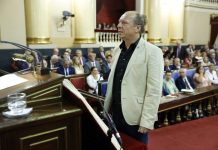 El senador de Eivissa y Formentera, Juanjo Ferrer, se integra en el grupo de la Izquierda Confederal para tener más visibilidad Toma de posesión del senador por las Pitiusas, Juanjo Ferrer