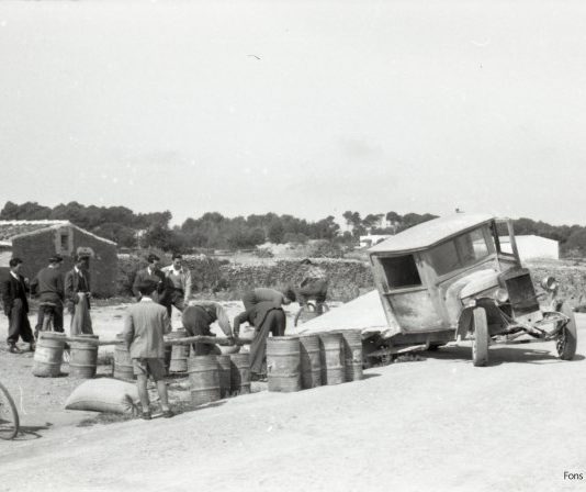 El Arxiu d’Imatge i So de Formentera recibe un importante fondo de imágenes del ornitólogo Dick Coates Una de las imágenes del Fondo Dick Coates