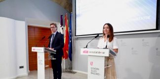 Aprobado el decreto ley de medidas urgentes para facilitar el acceso a la vivienda en los municipios de las Islas Baleares Los consellers baleares de Economía y de Vivienda, Antoni Costa y Marta Vidal