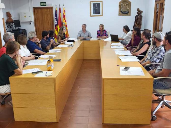Reunión con la Comissió Assessora d'Artesania