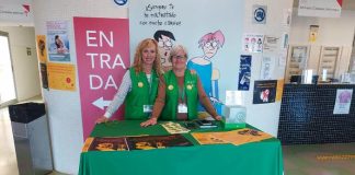 Formentera se une al Día Mundial contra el cáncer de pulmón Mesa informativa de la AECC en el Hospital de Formentera