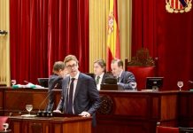 El Parlament balear aprueba la ley que bonifica el impuesto de sucesiones y donaciones y amplía la reforma fiscal Parlament balear
