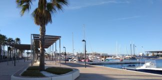La Autoritat Portuària de Balears organiza el primer concurso de iluminación navideña en los puertos de Eivissa y la Savina Paseo marítimo de La Savina