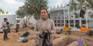 Continúan las labores de exhumación después de la localización de 11 enterramientos de posibles reclusos de es Campament en el cementerio de Sant Francesc Almudena García-Rubio cementerio Sant Francesc