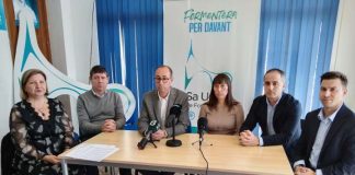 Sa Unió expulsará del partido a Llorenç Córdoba por supuestamente pedir sobresueldos al Govern al pasar por una situación económica personal muy delicada Momento de la rueda de prensa celebrada esta mañana en la sede de Sa Unió