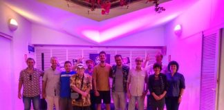 La Obra Cultural Balear homenajea a Josep María Llompart en la XV Trobada de Poetes: Formentera, pont de poesía Trobada de Poetes