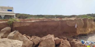 Un bebé de dos meses herido por un desprendimiento de rocas en Es Copinar