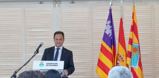 Córdoba no hace alusión a la crisis política en su discurso institucional por Sant Jaume