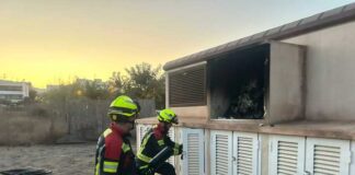 Fuego en un cuadro eléctrico en Sant Francesc Bomberos