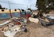 El Consell de Formentera alerta sobre la acumulación de residuos en lugares no aptos para ello y aboga por un cambio de hábitos residuos acumulados