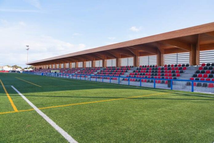 Camp Municipal de fútbol gradas