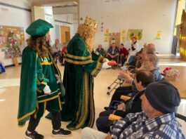 Los Reyes Magos visitan la Residencia de Mayores y el Centro de Día de Formentera Los Reyes Magos han visitado el Centro de Día y la Residencia de Mayores de Formentera