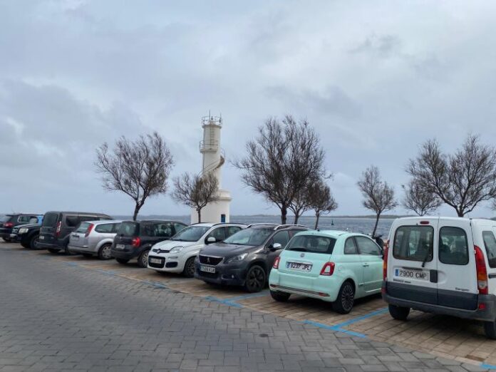 Aparcamiento puerto la Savina