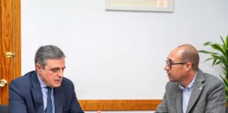 El presidente Óscar Portas traslada al diputado José Vicente Marí Bosó las preocupaciones de Formentera Marí Bosó y Óscar Portas