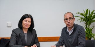 Portas traslada a Guasch las principales preocupaciones de la isla en relación al fenómeno migratorio Raquel Guasch y Óscar Portas