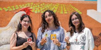 El Consell de Formentera edita adhesius i imants amb mots del cantador Pep Simon il·lustrats per alumnes de l’IES Marc Ferrer Alumnes 2n de Batxillerat de l’IES Marc Ferrer que fan Dibuix Artístic