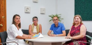 Amada Marcos Blázquez, nueva directora de la Residencia y Centro de Día de Formentera Amada Marcos, Marta Uriarte, el presidente del Consell Óscar Portas y la consellera Cristina Costa