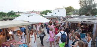 La Fira de la Mola, medalla de oro del Consell por su labor como referente cultural, turístico y patrimonial Fira de la Mola