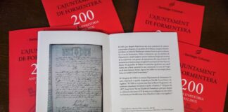 El Consell de Formentera publica un volumen que repasa los doscientos años de historia del Ayuntamiento de la isla por parte del historiador Santiago Colomar Imagen del libro Ajuntament de Formentera 200 años de història