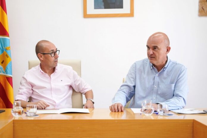 Los presidentes óscar Portas y Vicent Marí durante la reunión celebrada esta mañana en Formentera