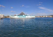A Baleària a l’estiu: Residents? No, gràcies Vaixell de Baleària al port d'Eivissa