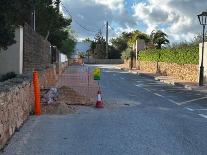 Inicio obras carrer Punta Prima de es Pujols