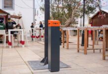 El Consell de Formentera impulsa una campaña piloto de recogida y reciclaje de colillas bajo el mensaje ‘No ensucies la isla’ Ceniceros para reciclado colillas ubicados en el Mercat de Nadal