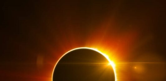 El Consell informa de los medios para acreditar el acceso a las zonas restringidas durante el eclipse solar del 12 de agosto Eclipse total de sol