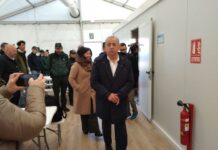 90 migrantes han pasado ya por la carpa instalada en la Savina para la acogida en tránsito Carpa acogida migrantes