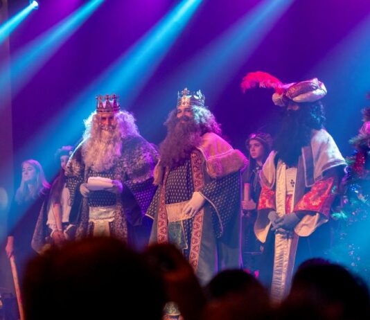 La magia de los Reyes Magos ha superado la lluvia y el viento en su visita a Formentera