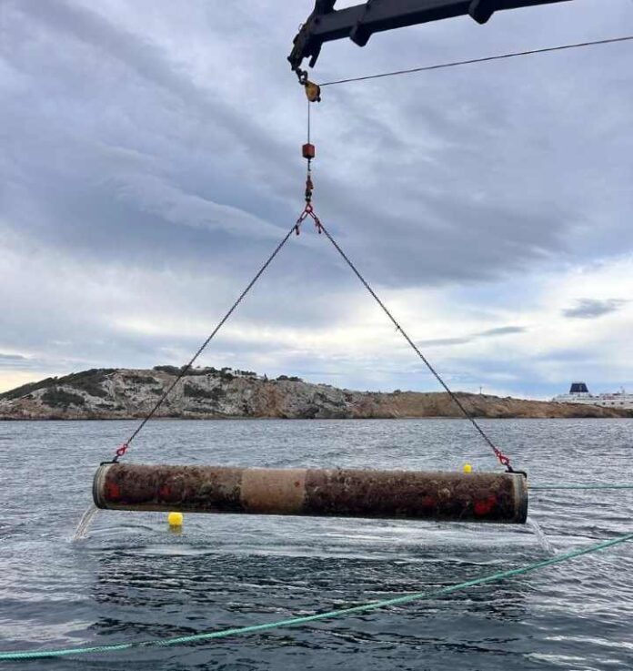 Retirada emisario llevada a cabo en Ibiza