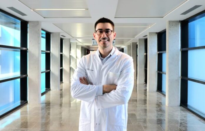 El oncólogo Álvaro Ruiz Granados