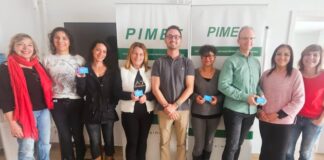 La campaña “Per nadal compra a casa” se salda con siete ganadores Ganadores y empresarios en la sede de PIMEF