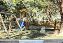 El parque infantil de es Pujols permanecerá cerrado temporalmente por los trabajos de erradicación de procesionaria y las condiciones meteorológicas adversas Parque infantil es Pujols cerrado al público hasta nuevo aviso