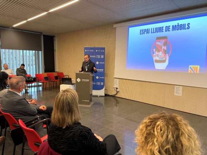 Presentación espacios libres de móviles
