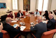 Prohens y los presidentes de los cuatro consells reclaman a la ministra de Infancia retirar el último decreto sobre el reparto de menores y declarar la contingencia migratoria en las Islas Baleares