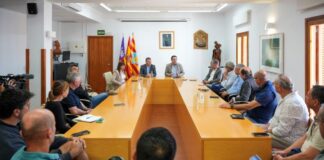 El Consell de Formentera analiza con el Govern balear y empresarios del polígono industrial las necesidades de la zona y las líneas de apoyo al sector