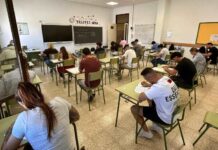 El Govern lleva a cabo la primera prueba del proceso selectivo unificado para cubrir 98 plazas de policía local en las Islas Baleares Examen Policía local
