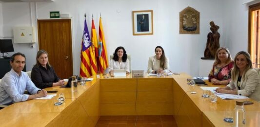 La Conferencia Sectorial de Servicios Sociales aprueba nuevas medidas para reforzar la atención a las familias vulnerables frente a los efectos económicos de la guerra de Oriente Medio Conferencia Sectorial de Servicios Sociales