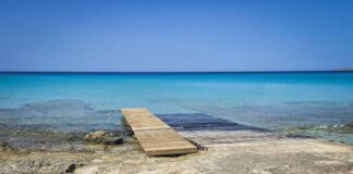 Renovada la pasarela de acceso al mar desde es Copinar